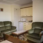Villa-japonica Bed & Breakfast