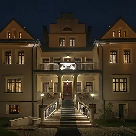 Bed & Breakfast Villa-japonica 3*